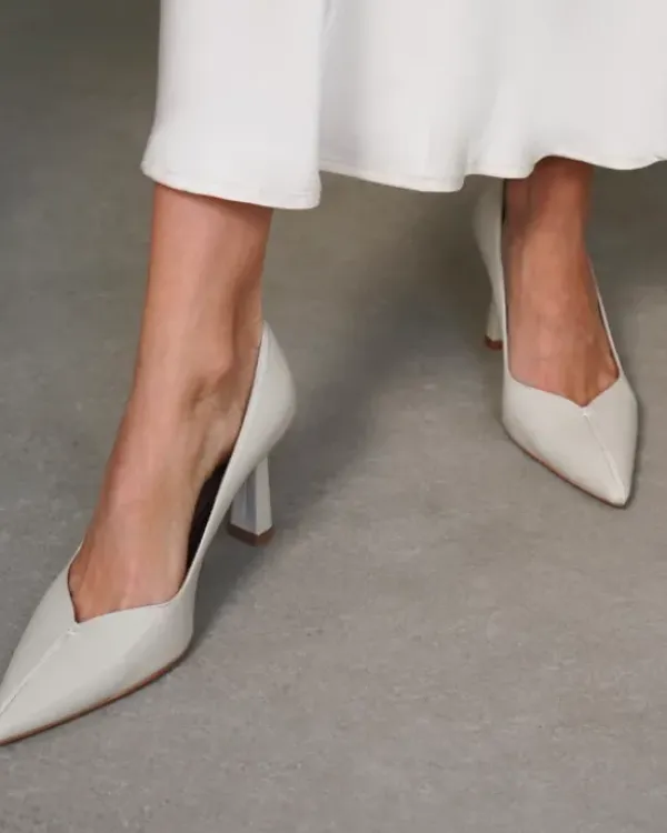 Flattered - Rose leather korkokengät, creme